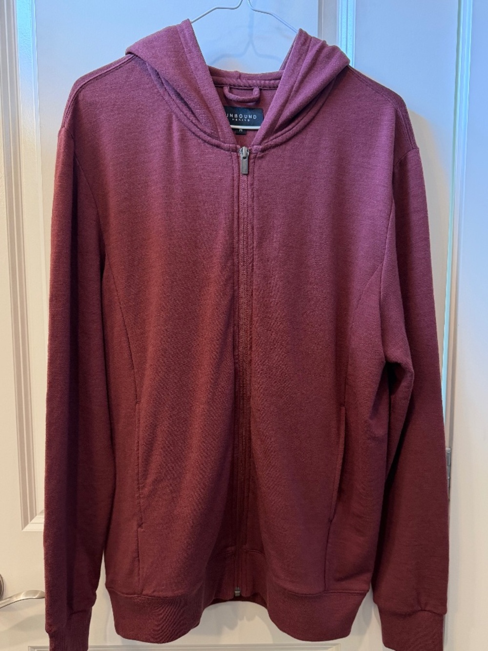 Unbound Merino Men’s Compact Travel Hoodie, Oxblood Color, Size M, NWOT